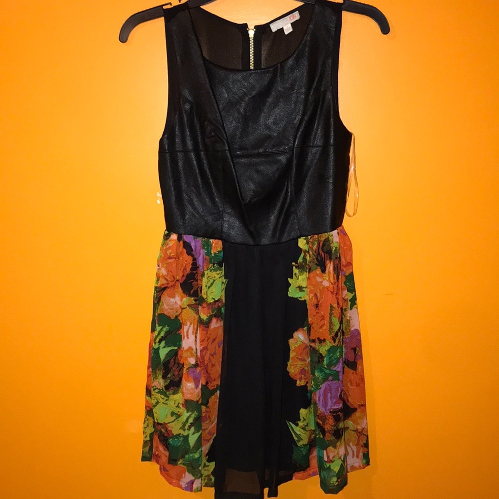 Gianni Bini Faux Leather Upper Floral Dress Small